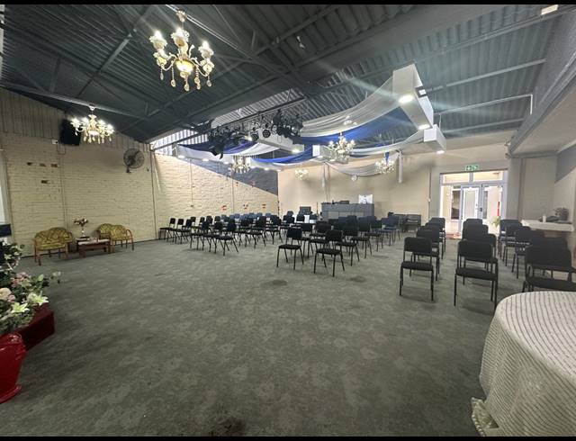 499M² OFFICE TO LET IN PAARDEN EILAND